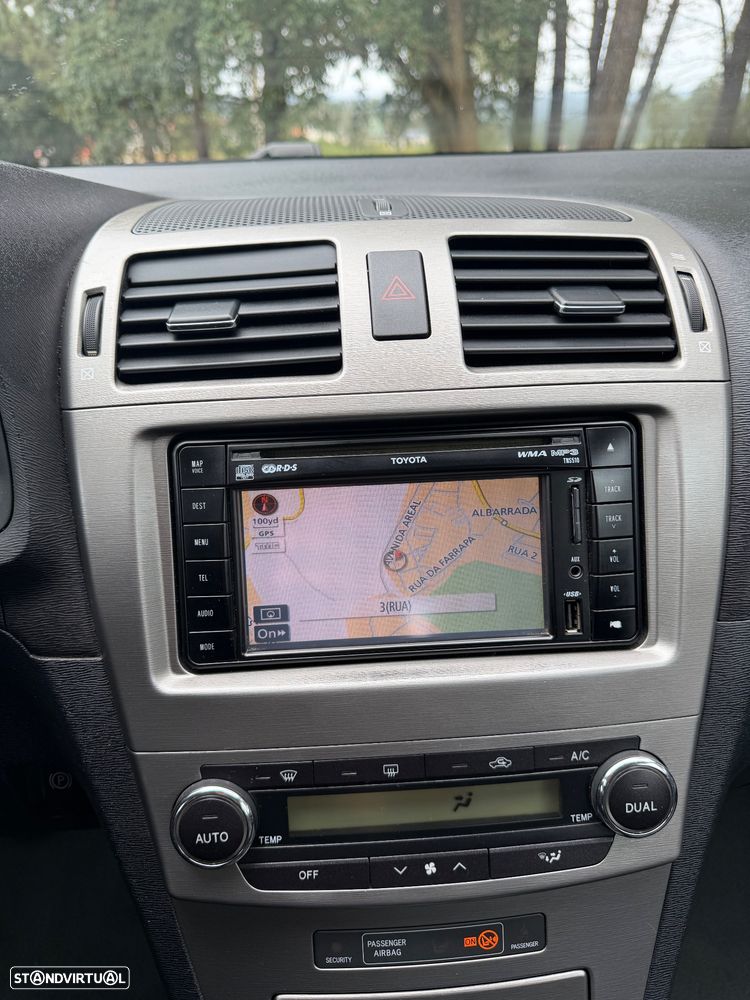 Toyota Avensis SW 2.0 D-4D - 9
