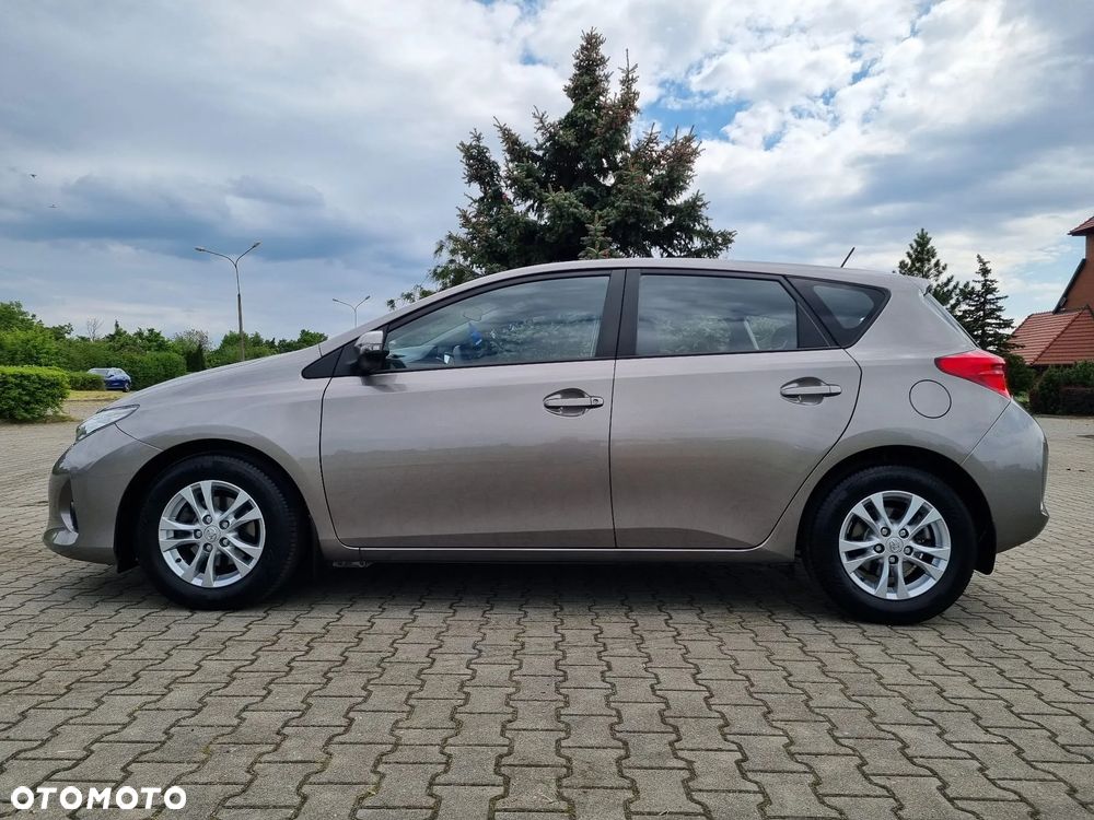 Toyota Auris 1.33 VVT-i Active - 3