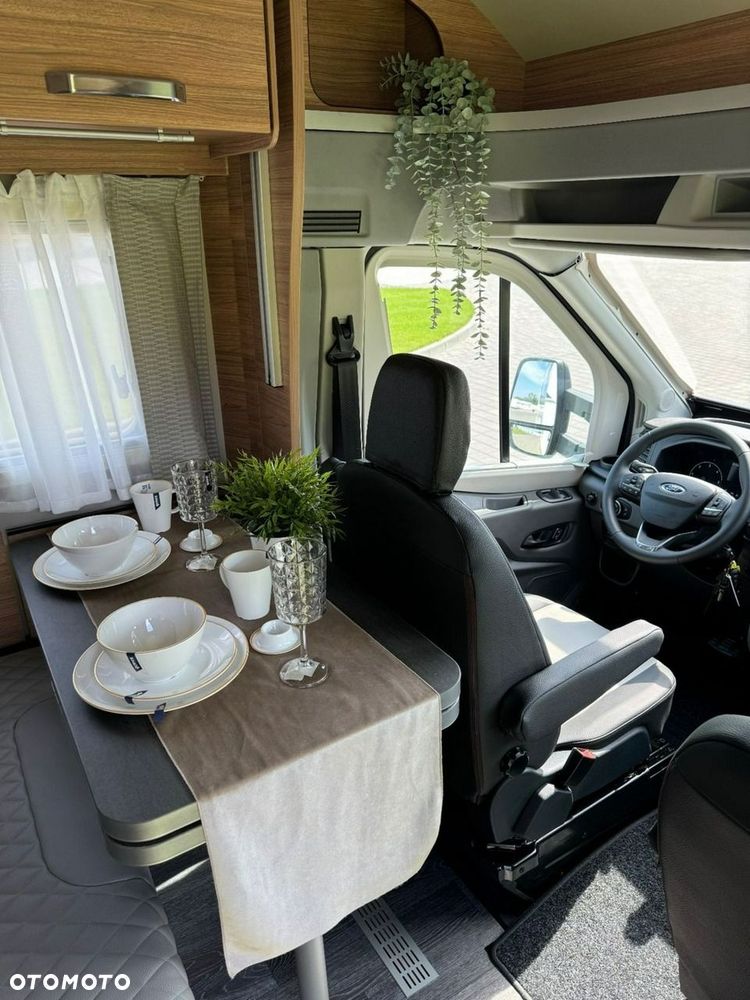 Ford CaraSuite 650 MEG - 12