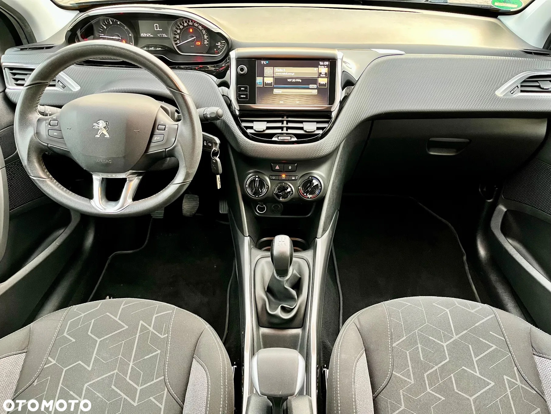 Peugeot 2008 1.2 Pure Tech Style S&S - 13