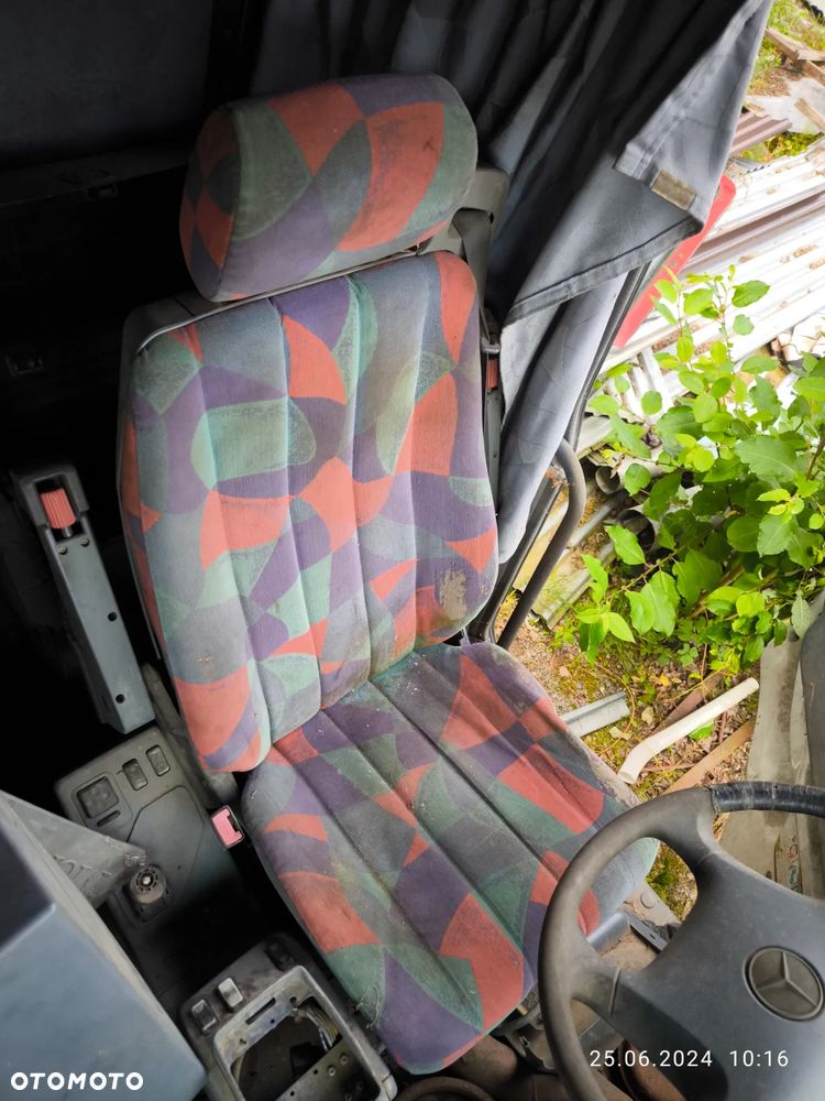 FOTEL PRAWY LEWY KIEROWCY MERCEDES ACTROS MP 1 - 2