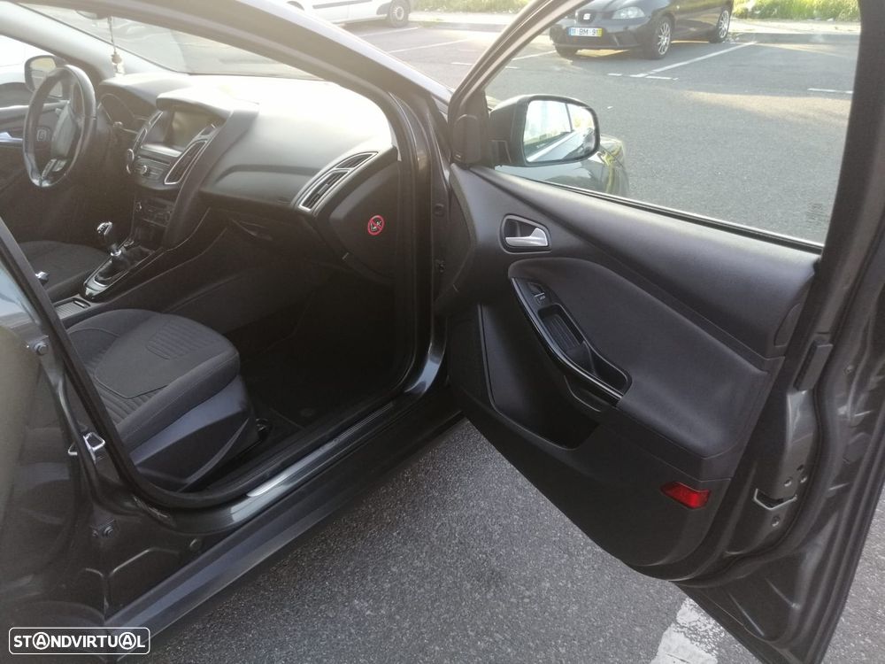 Ford Focus 1.0 SCTi Titanium - 11