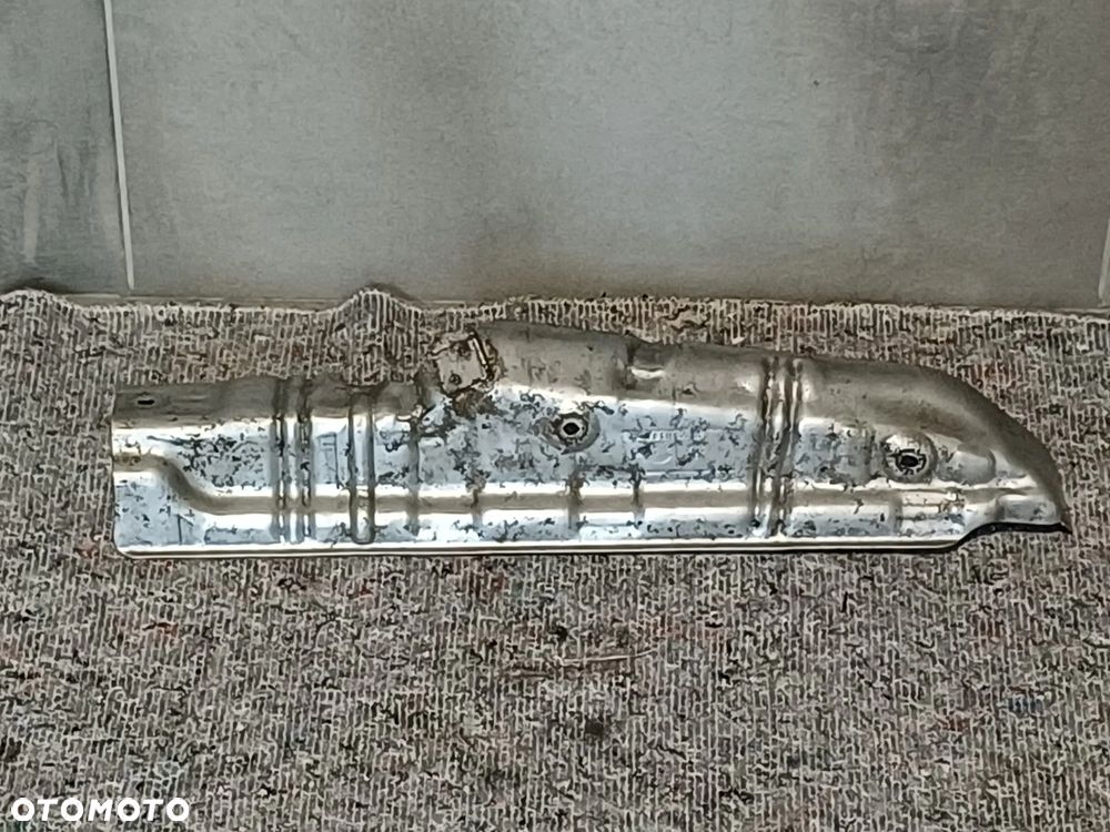 NR 18 Osłona termiczna do BMW X5 E70 3.0 851180901 - 2