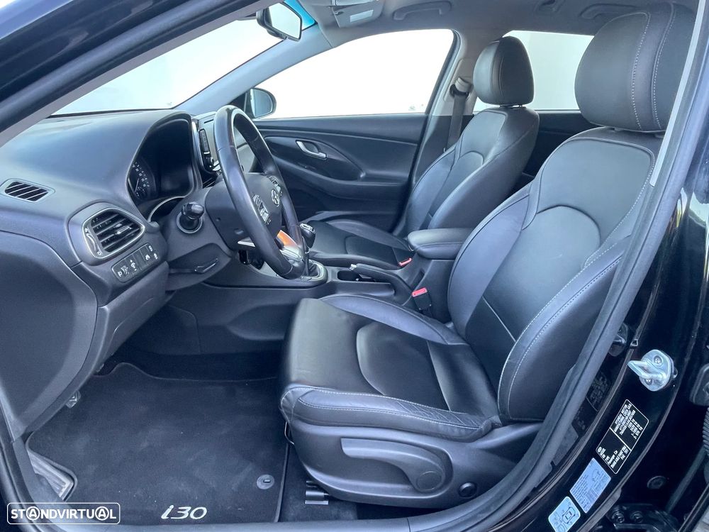 Hyundai i30 CW - 16
