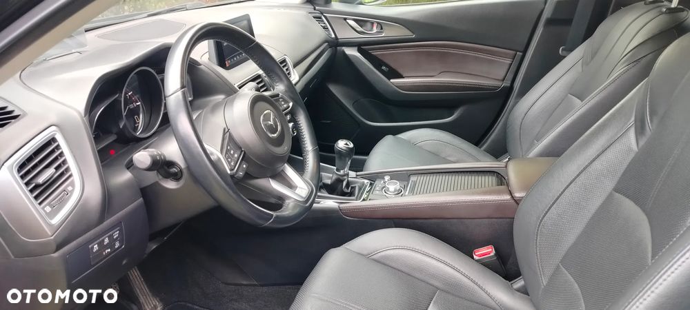Mazda 3 - 8