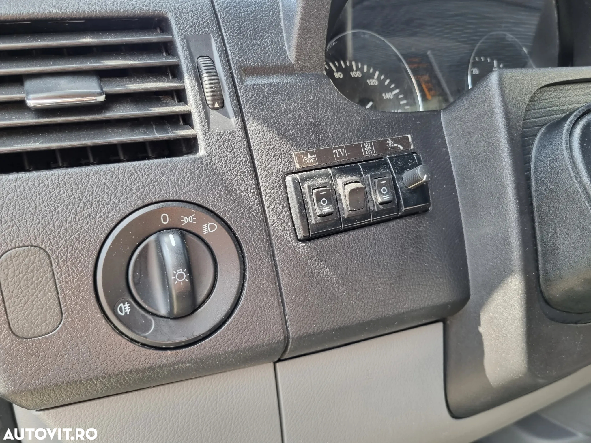 Mercedes-Benz Sprinter - 25