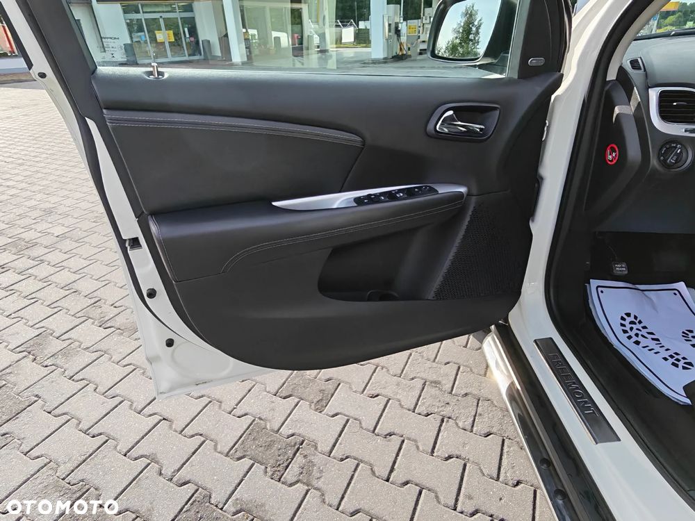 Fiat Freemont 2.0 Multijet Lounge AWD - 24