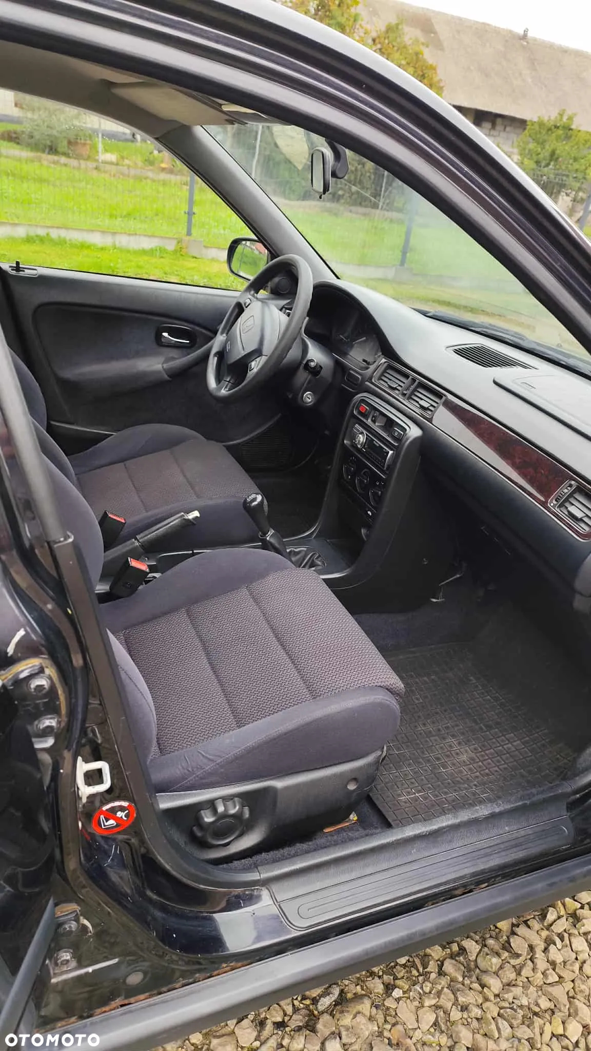 Honda Civic 1.4i S - 6