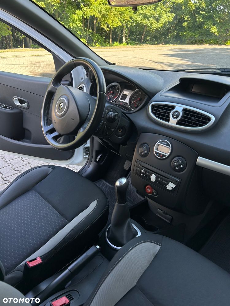 Renault Clio - 5