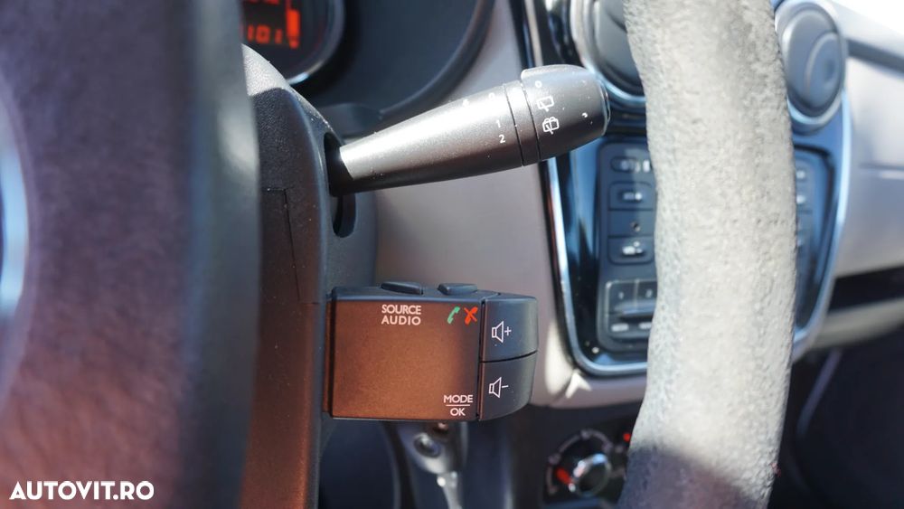 Dacia Lodgy 1.6 Ambiance - 22