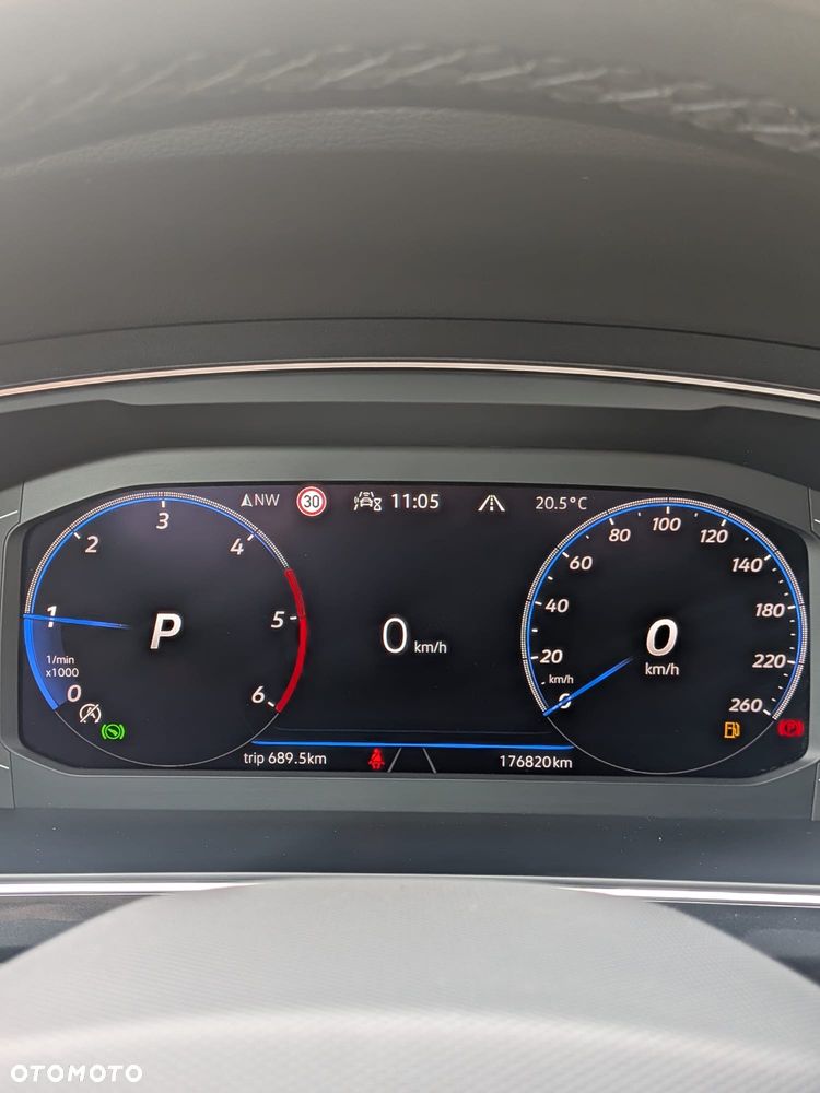 Volkswagen Tiguan 2.0 TDI SCR 4MotION DSG R-Line - 20