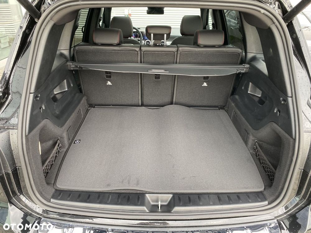 Mercedes-Benz GLB - 30