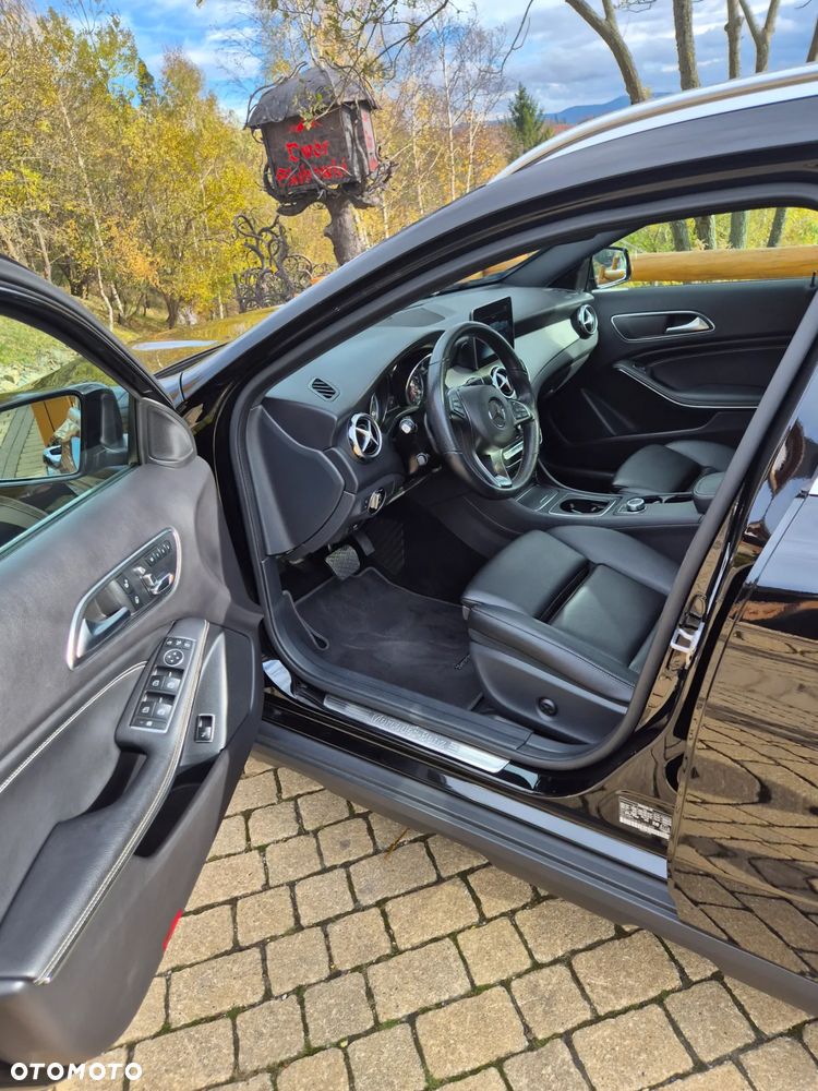 Mercedes-Benz GLA 250 4-Matic - 10