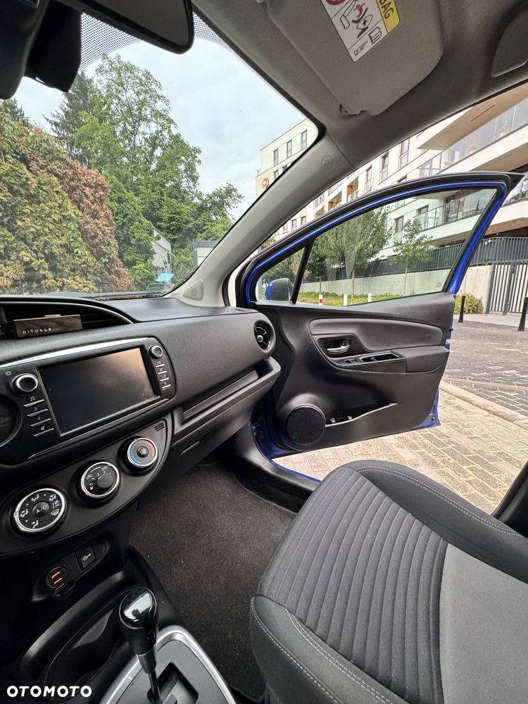Toyota Yaris 1.5 Premium CVT - 13