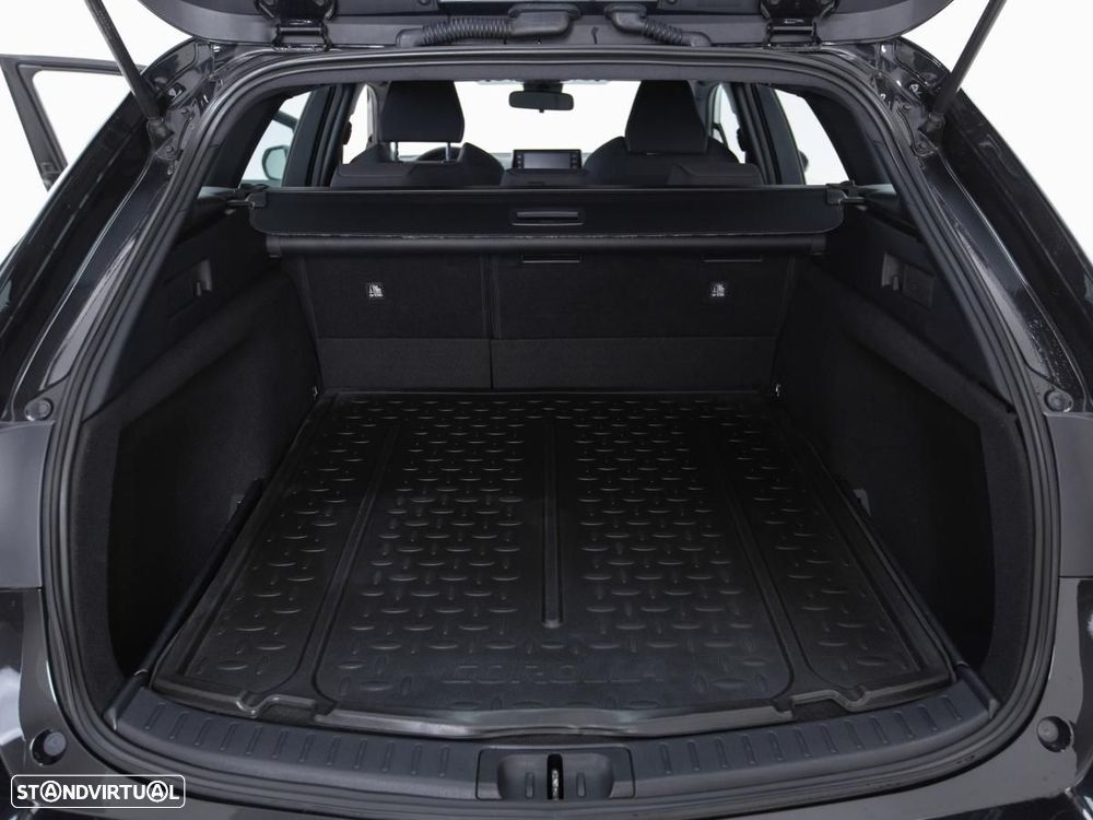 Toyota Corolla Touring Sports - 12