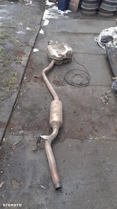 Tłumiki Audi A4 B8 - 2