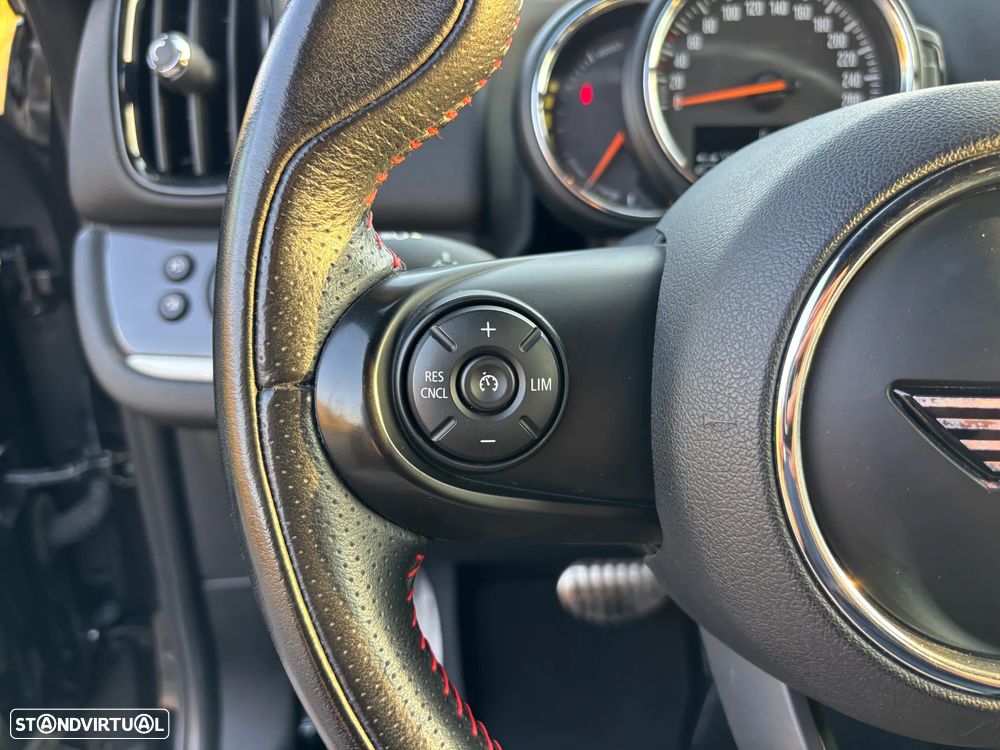 MINI Countryman Cooper SE ALL4 Auto - 18