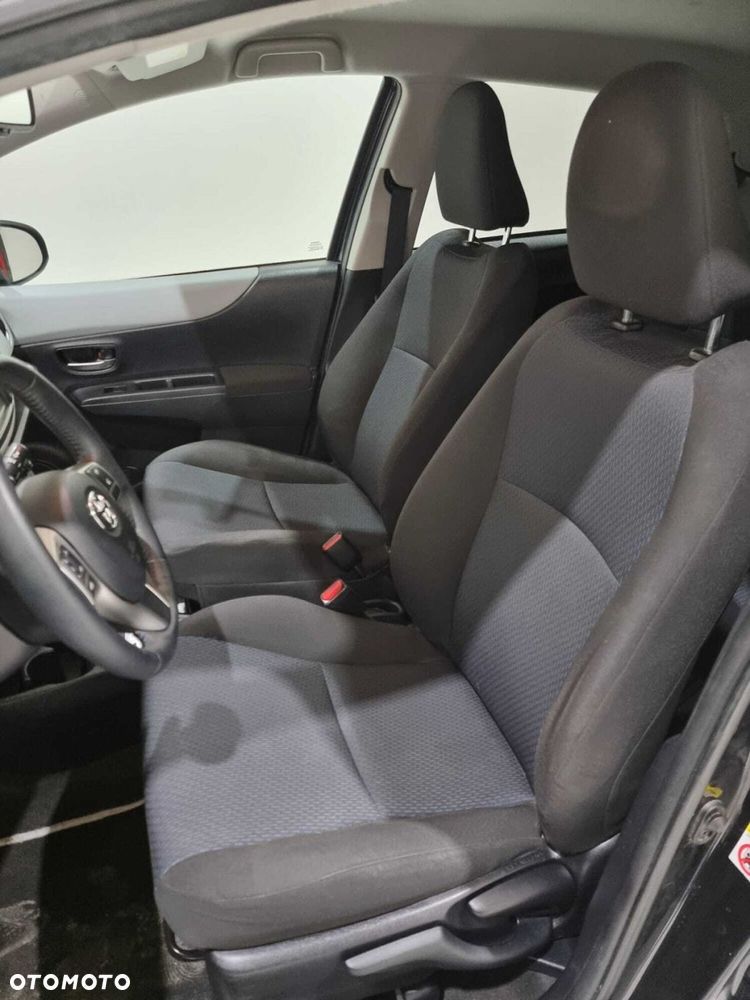Toyota Yaris - 17
