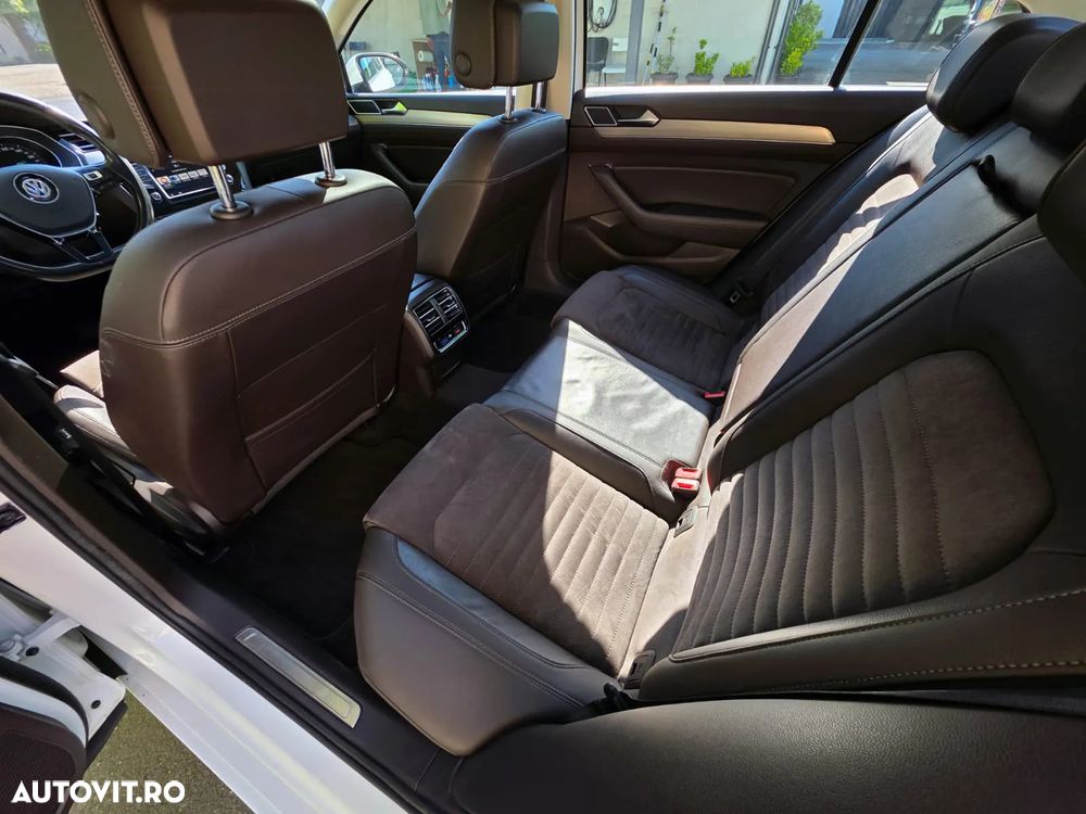 Volkswagen Passat 2.0 TDI DSG Highline - 17
