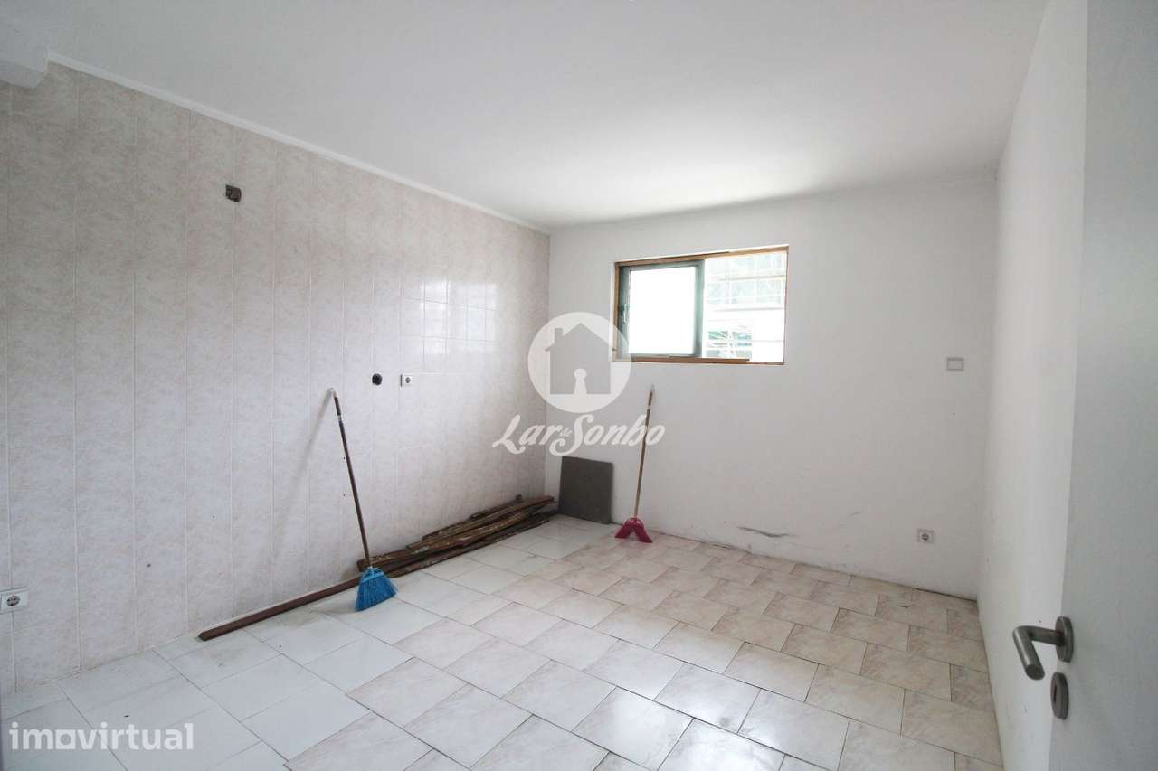 Loja para Arrendamento  Ideal para Comércio ou Serviços, em Soutelo... - Grande imagem: 5/14