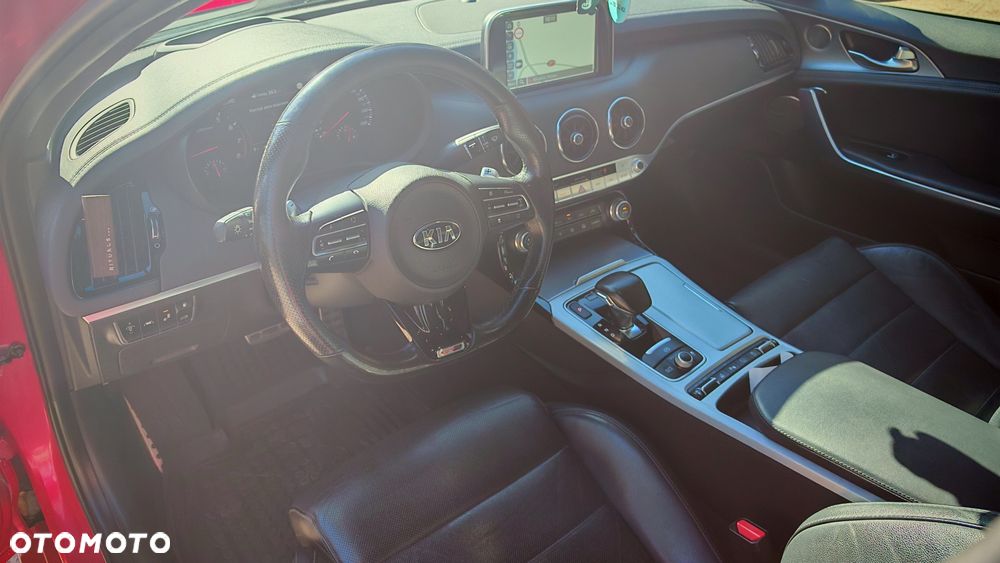 Kia Stinger 2.0 T-GDI GT Line - 12