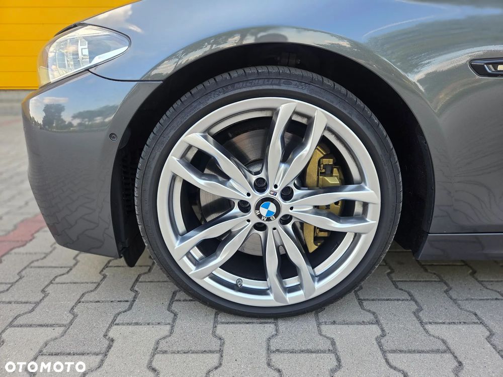 BMW Seria 5 M550d xDrive - 27