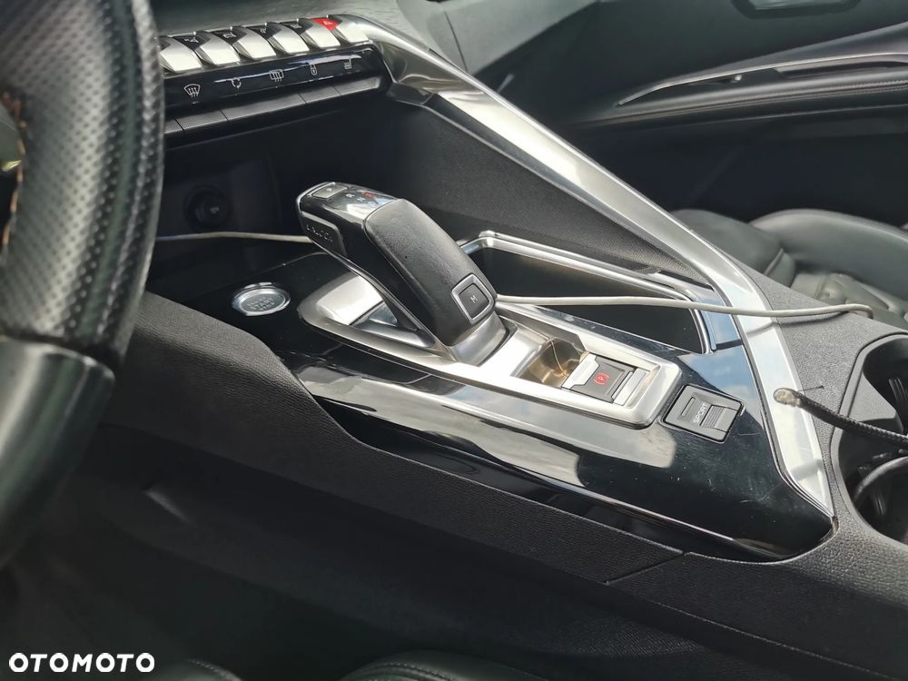Peugeot 5008 2.0 BlueHDI GT S&S EAT8 - 24
