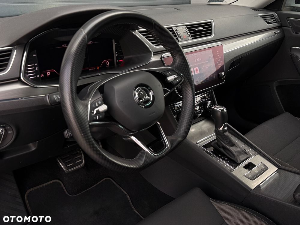 Skoda Superb 2.0 TDI SCR 4x4 Scout DSG - 15