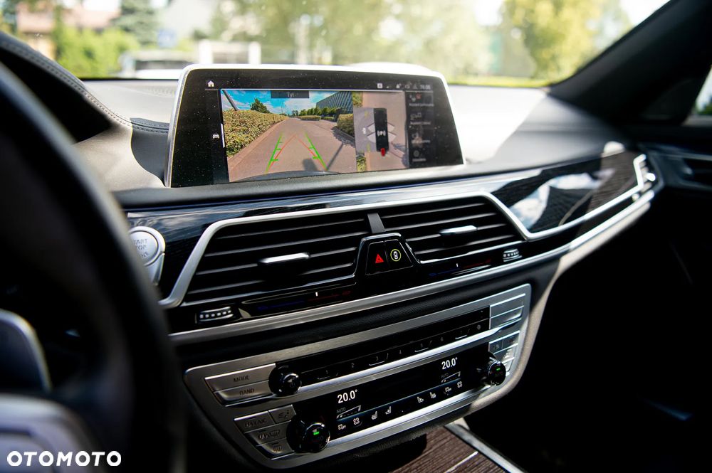 BMW Seria 7 740Li xDrive sport - 12