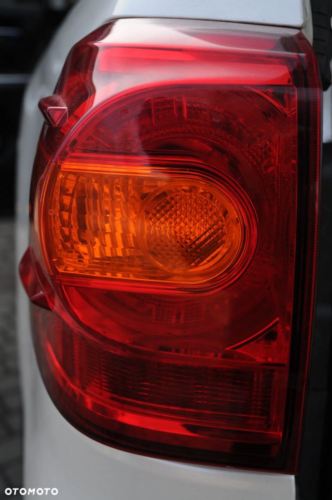 Toyota Land Cruiser - 33