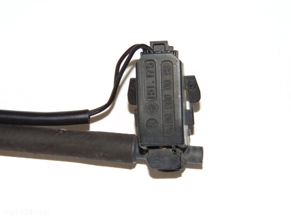 Dysze spryskiwaczy spryskiwacze przedniej szyby przód Mercedes W169 A Klasa 04-08r - 4