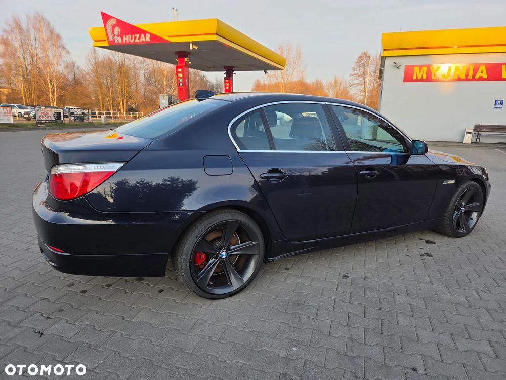 BMW Seria 5 523i - 6