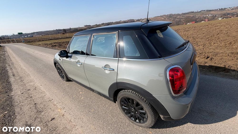 MINI Cooper Standard - 3