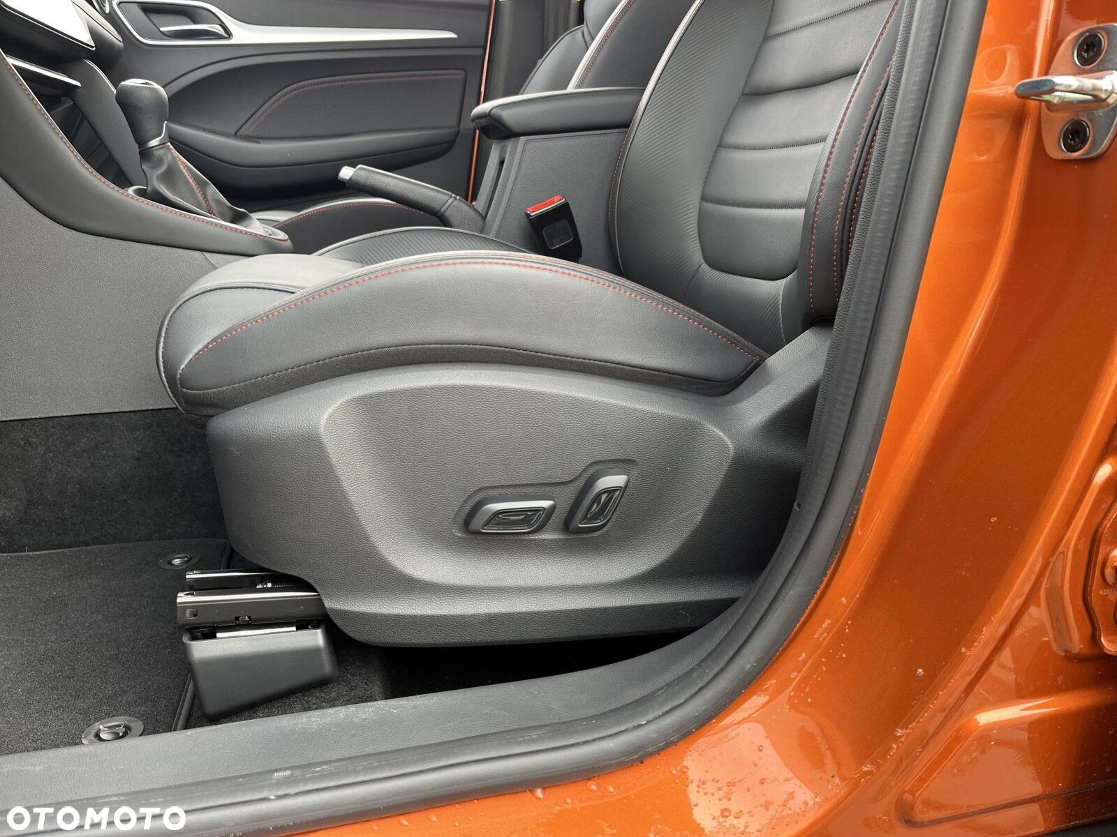 MG ZS - 14