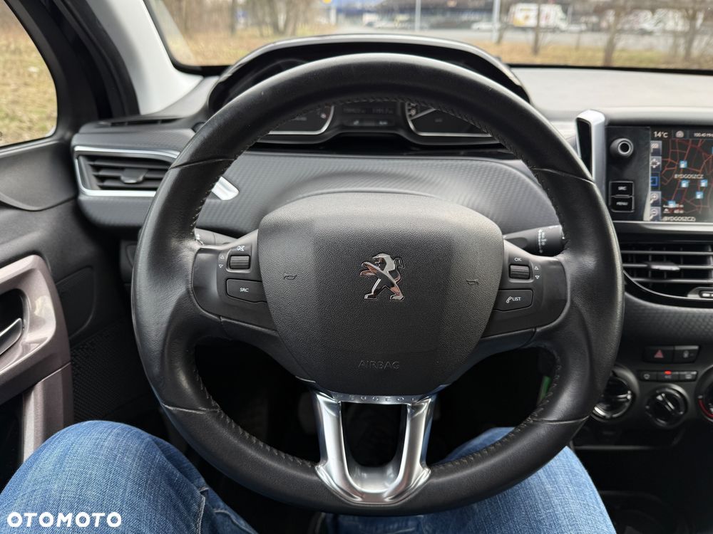 Peugeot 2008 1.6 BlueHDi Style - 11