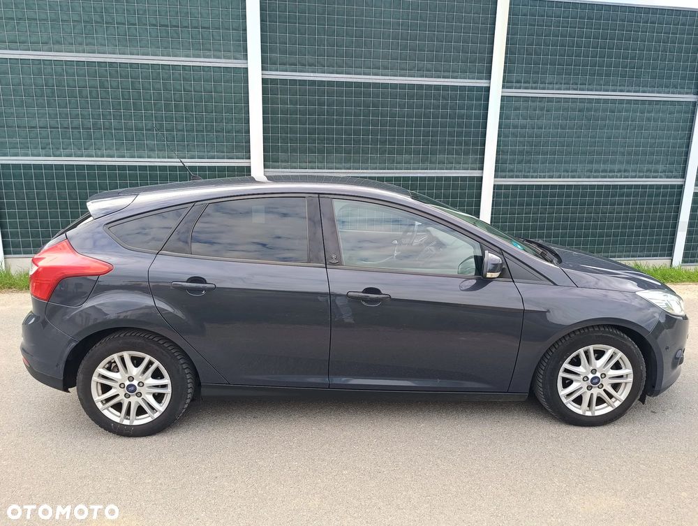 Ford Focus 1.6 TDCi DPF Champions Edition - 11