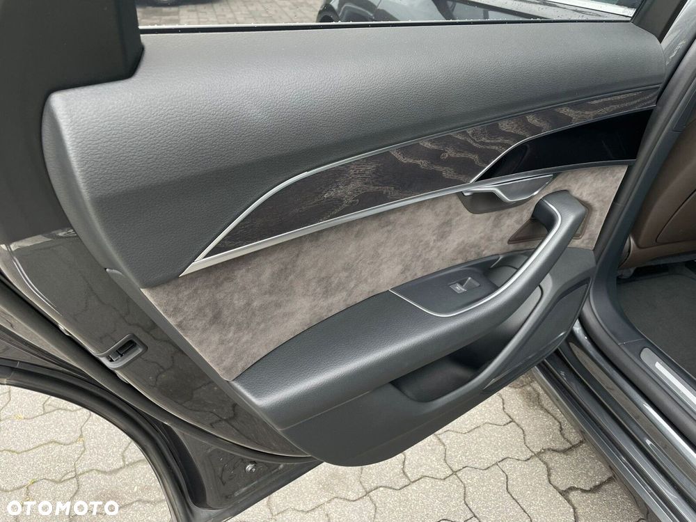 Audi A8 - 11