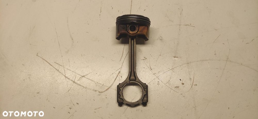 TŁOK KORBOWÓD HYUNDAI I20 KIA RIO STOIC 1.4 BENZYNA G4LC - 2