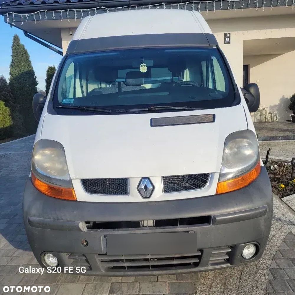 Renault TRAFIC - 1