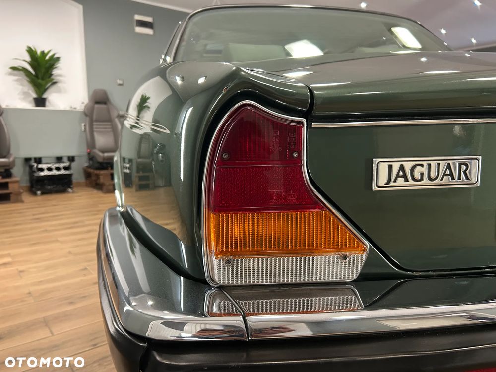 Jaguar XJ - 41