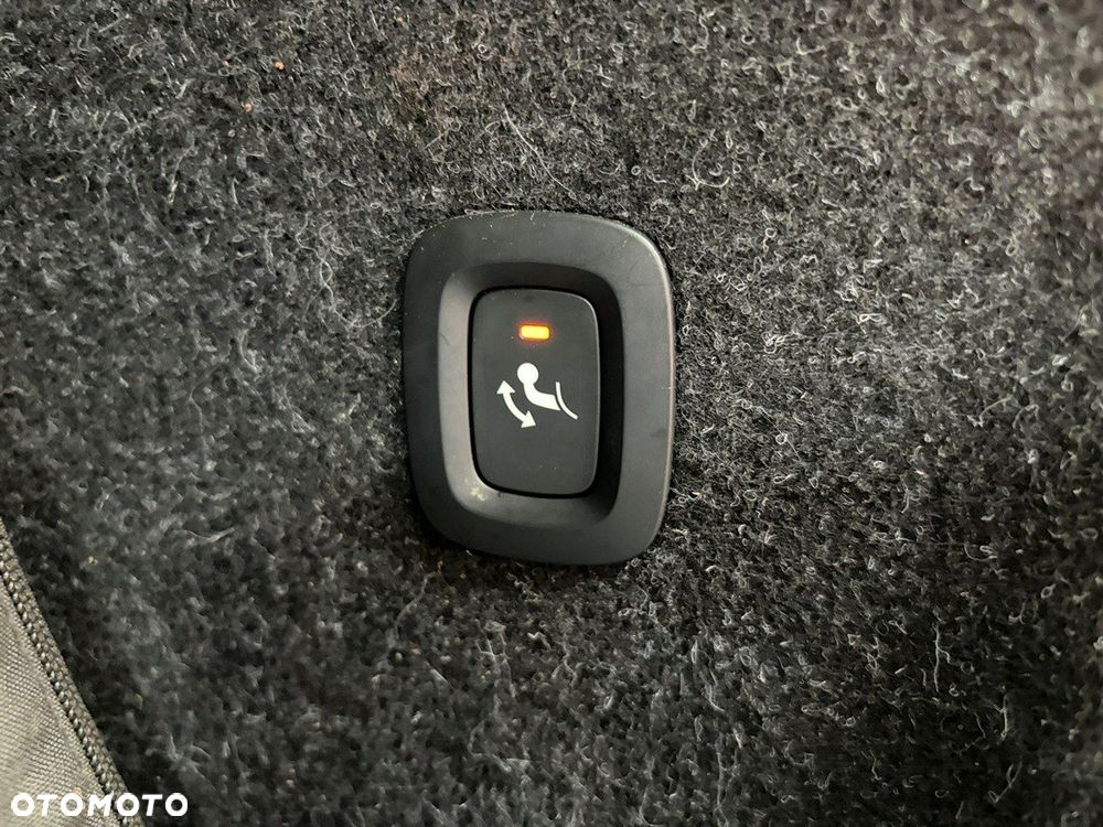Volvo XC 40 T2 Momentum - 32