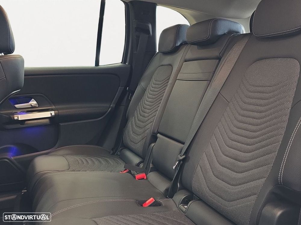 Mercedes-Benz GLB 180 d - 12