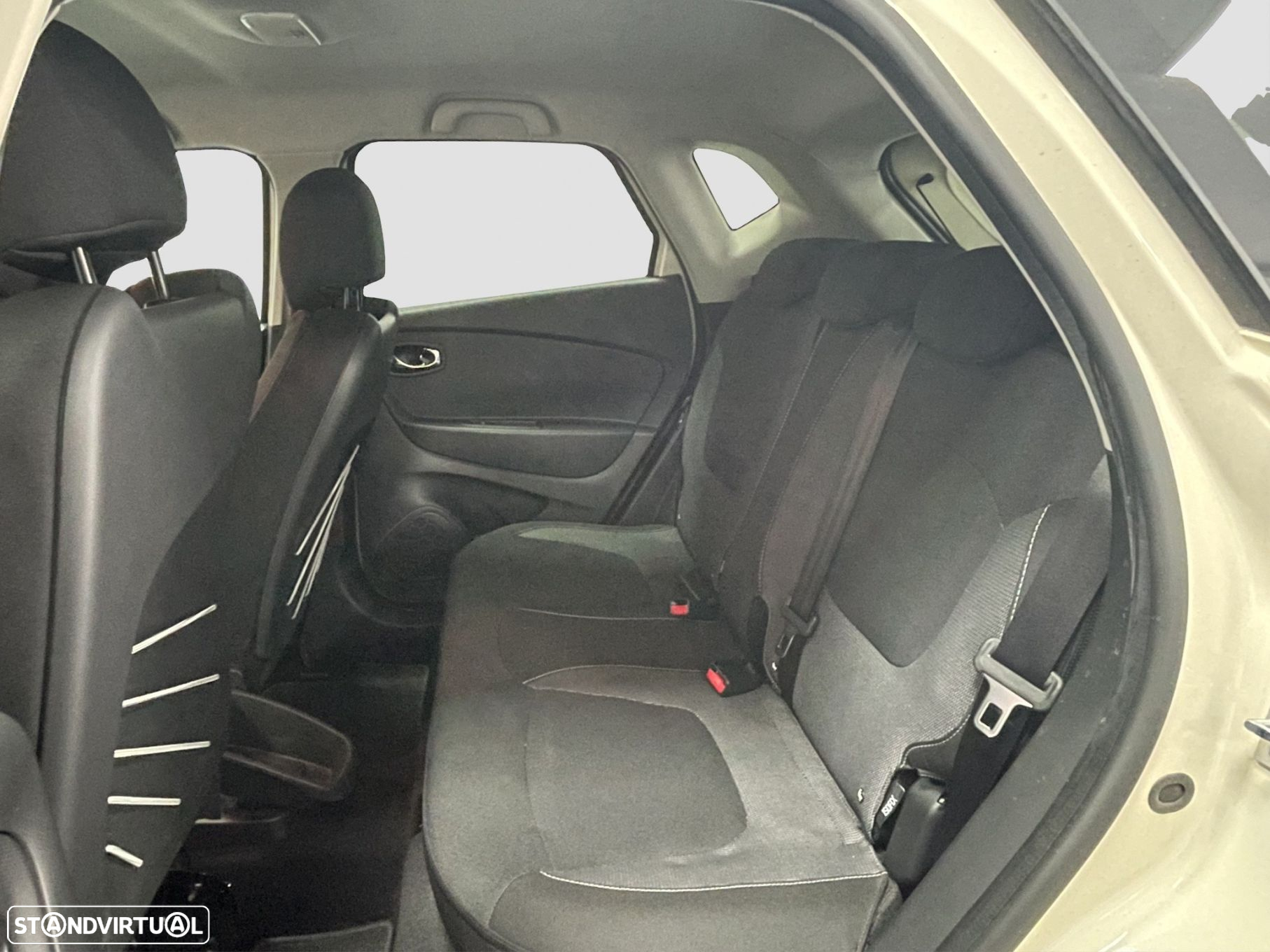 Renault Captur 0.9 TCE Exclusive - 9