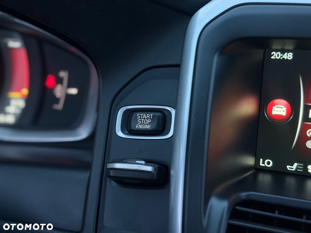 Volvo XC 60 D4 Drive-E Momentum - 30