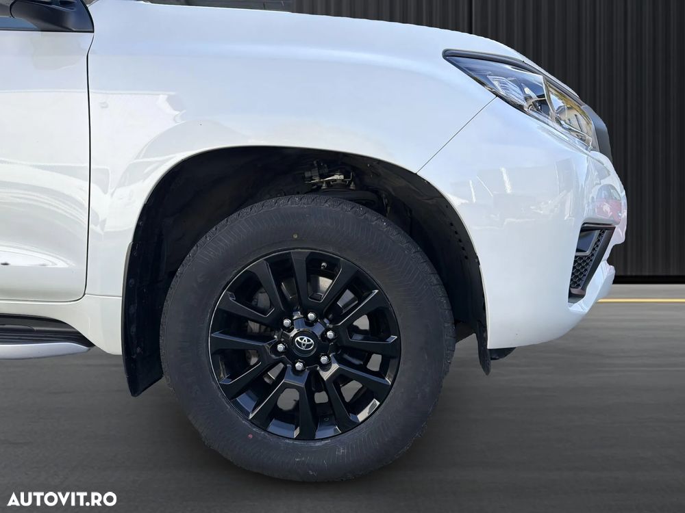 Toyota Land Cruiser - 23