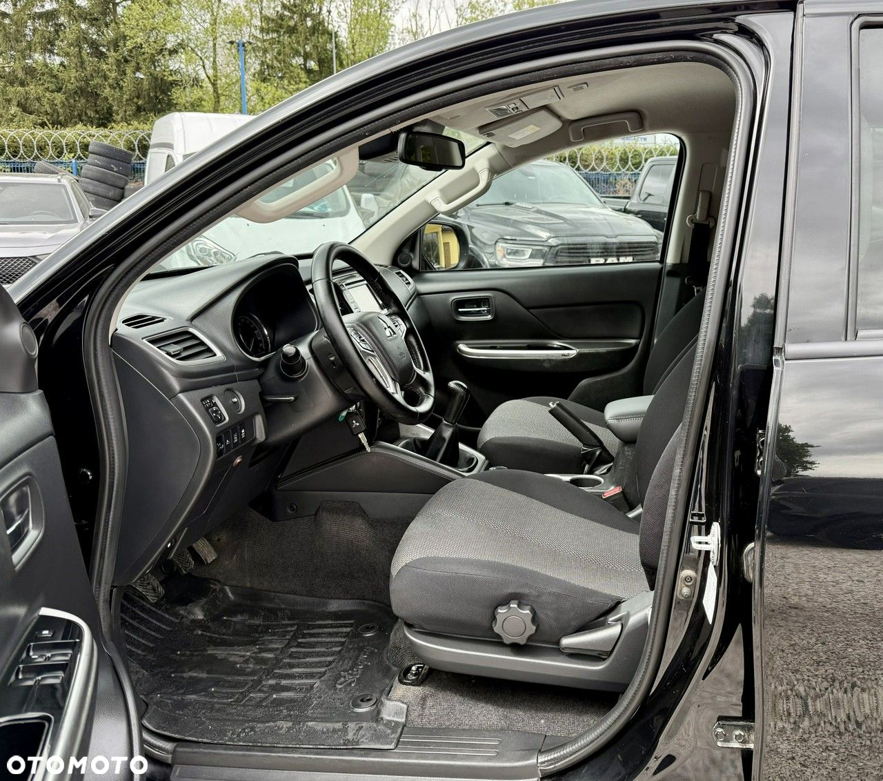 Mitsubishi L200 - 9