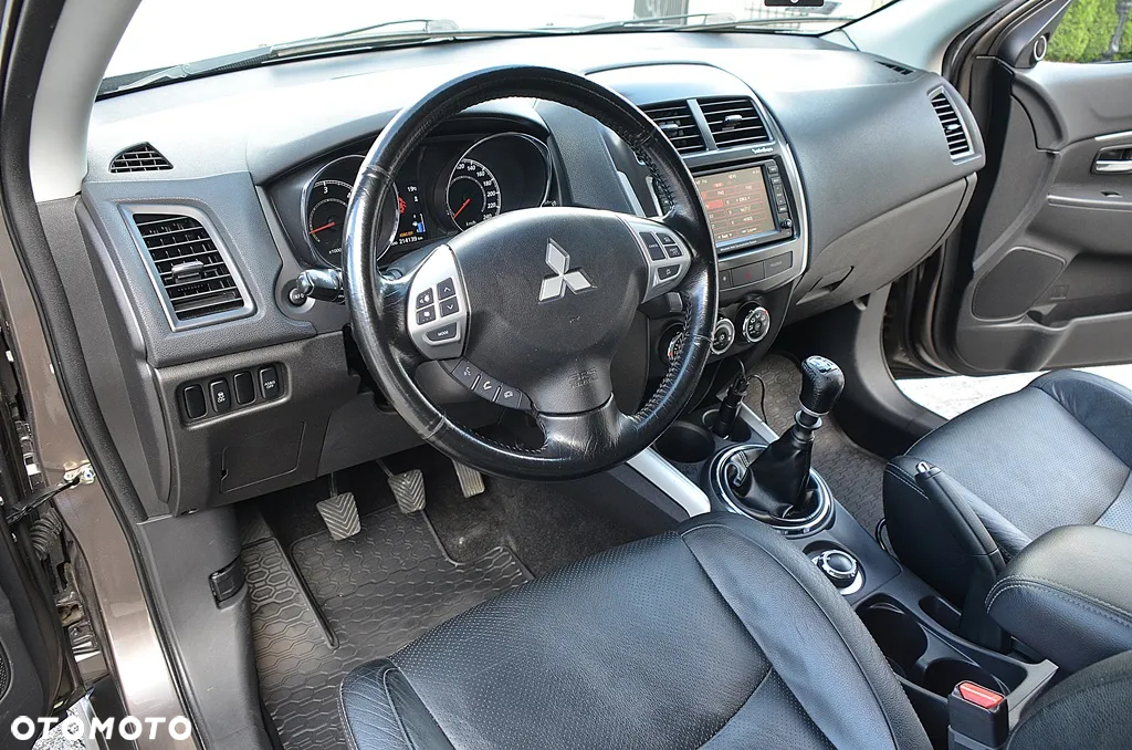 Mitsubishi ASX 1.8 DID Instyle NAVI 4WD AS&G - 18