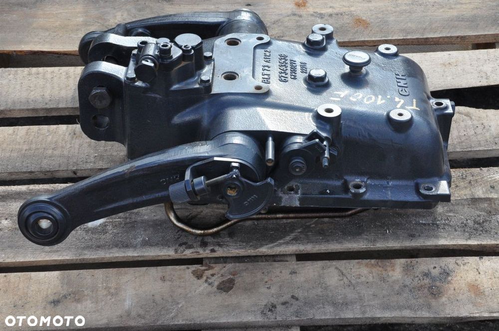 PODNOŚNIK WAŁEK RAMIONA NEW HOLLAND T4.100F 8343538