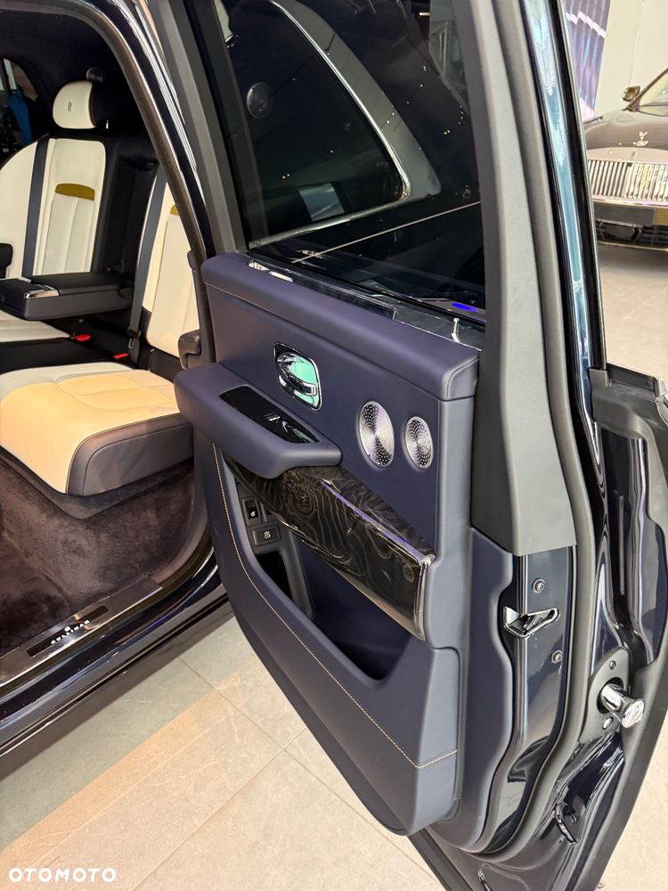 Rolls-Royce Cullinan - 15