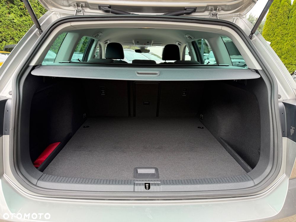 Volkswagen Golf 2.0 TDI SCR Highline - 39